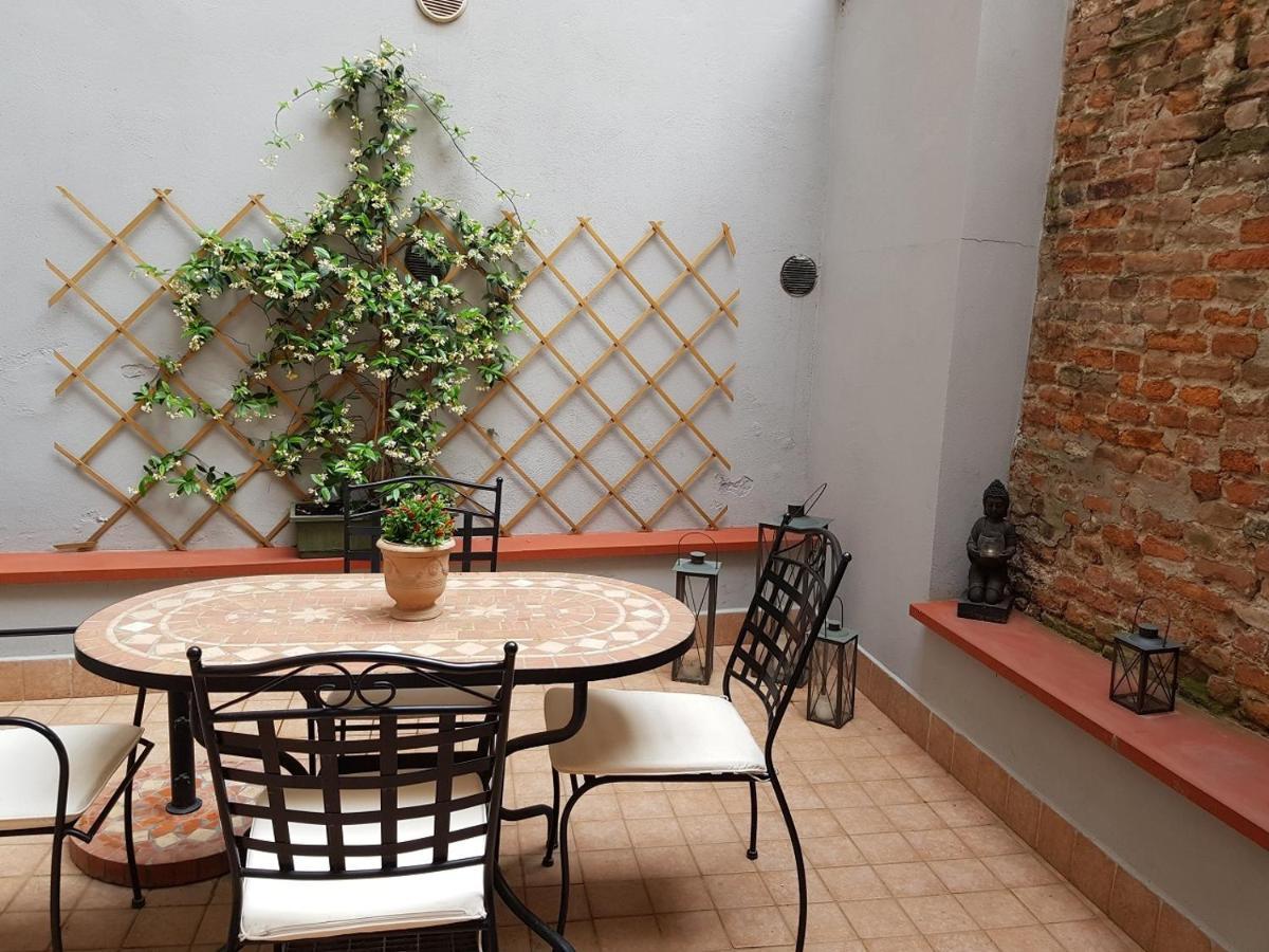 Апартаменты Nell'Antico Ghetto Ebraico Феррара Экстерьер фото