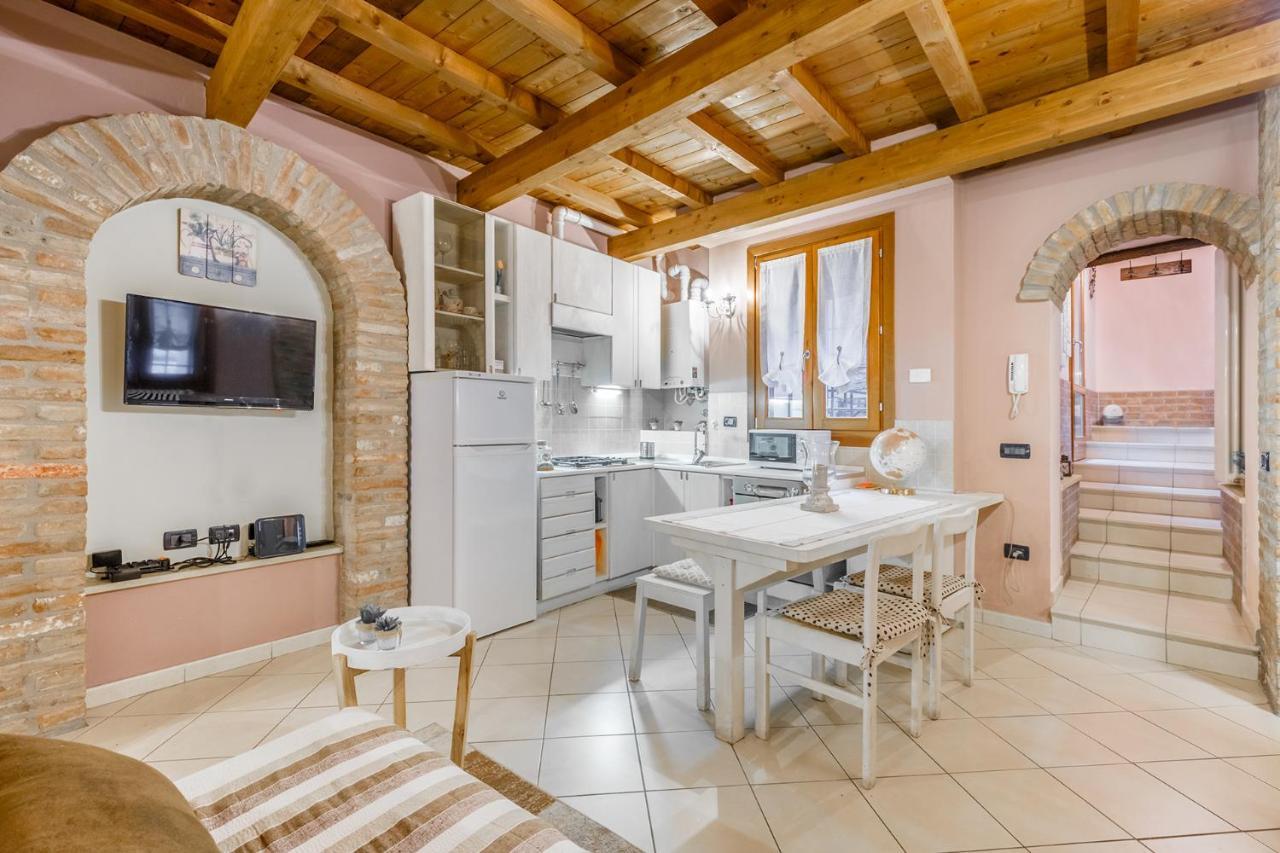 Апартаменты Nell'Antico Ghetto Ebraico Феррара Экстерьер фото